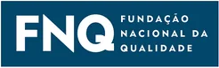 Logomarca FNQ Fundação Nacional da Qualidade simbolizando carnaval na empresa e qualidade