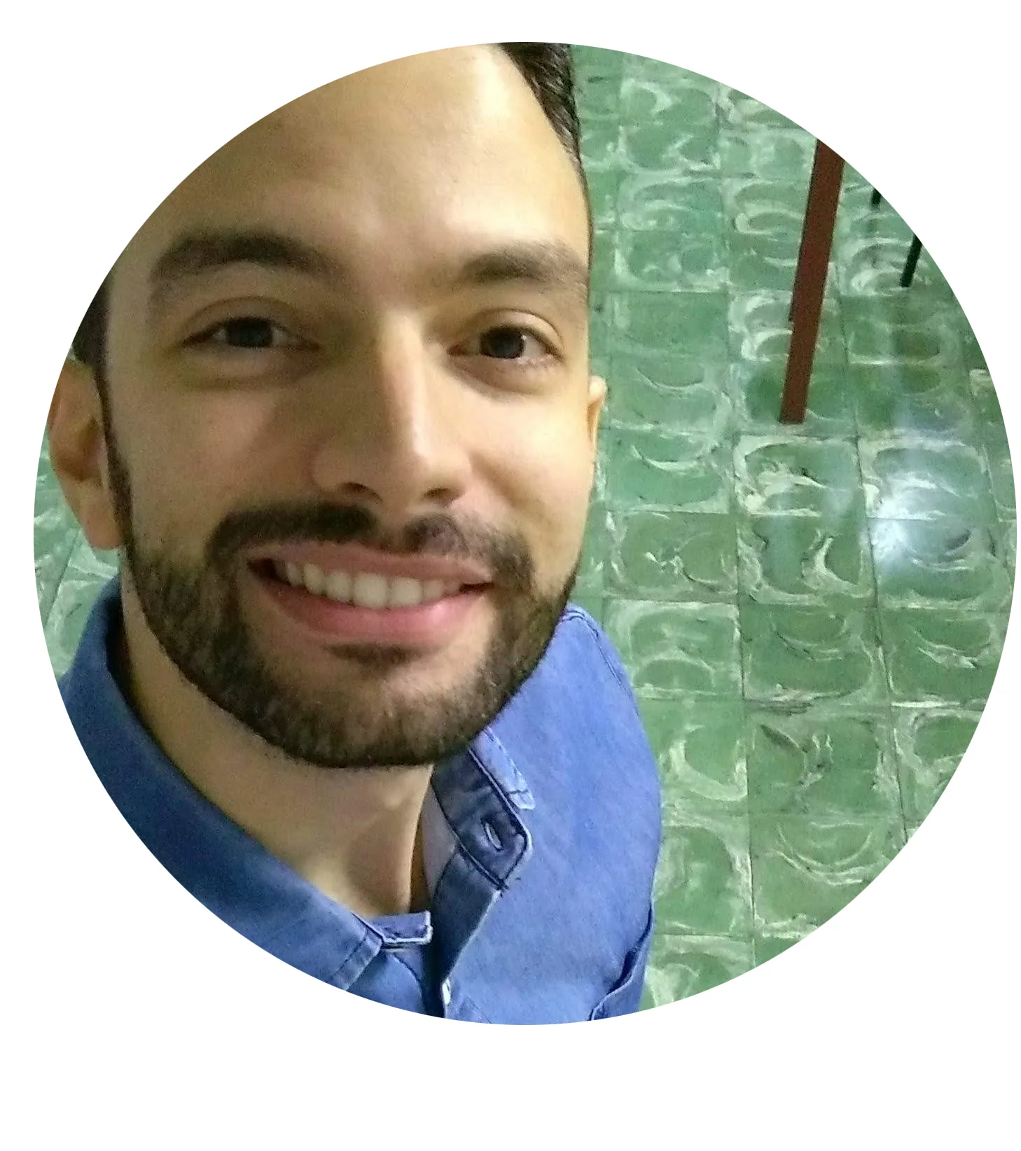 Retrato Alisson depoente Magalhães Casa sorrindo representando equipe financeira