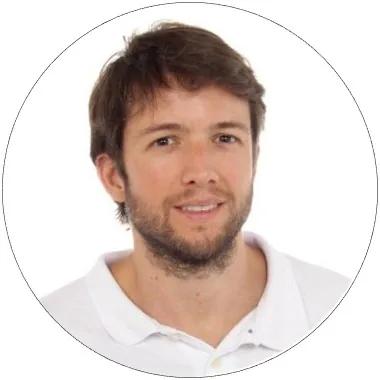 Retrato Guilherme Faraco gerente operações Grupo Nomura profissional fundo branco